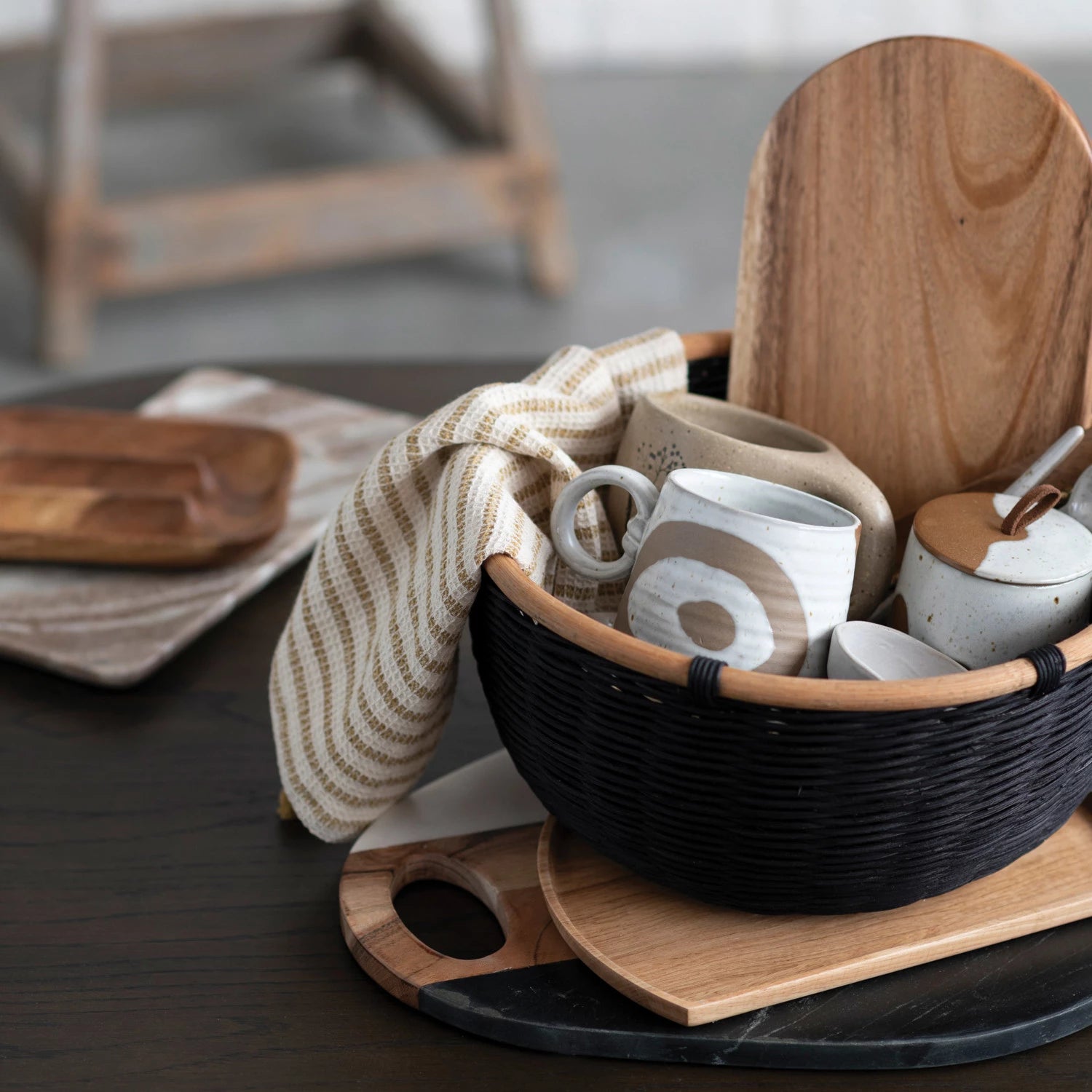 suar cheese + cutting board