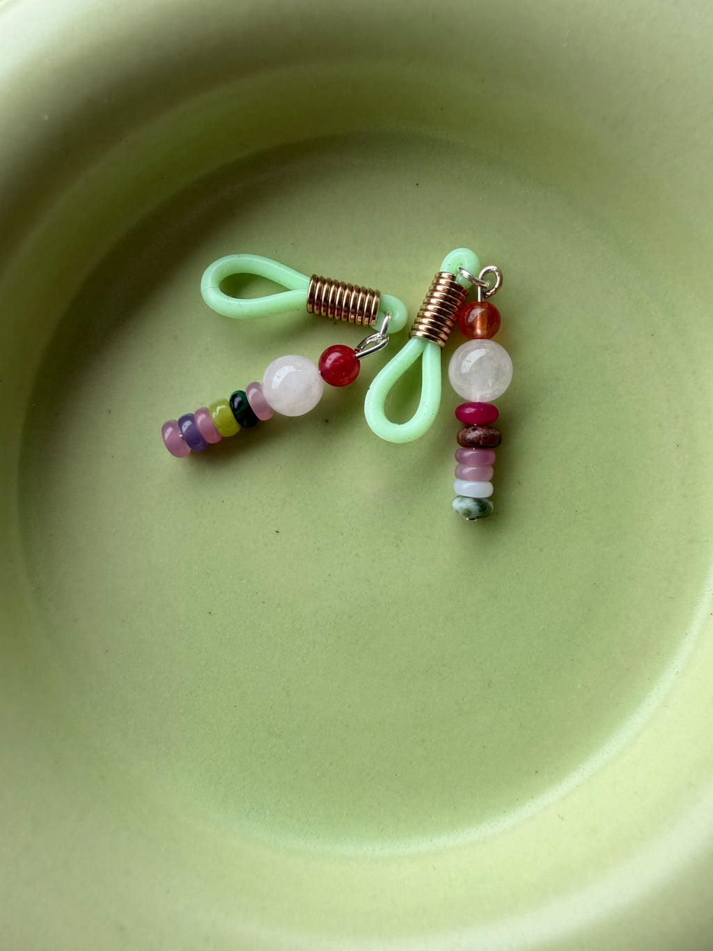 sunglass / earbud charm (set)