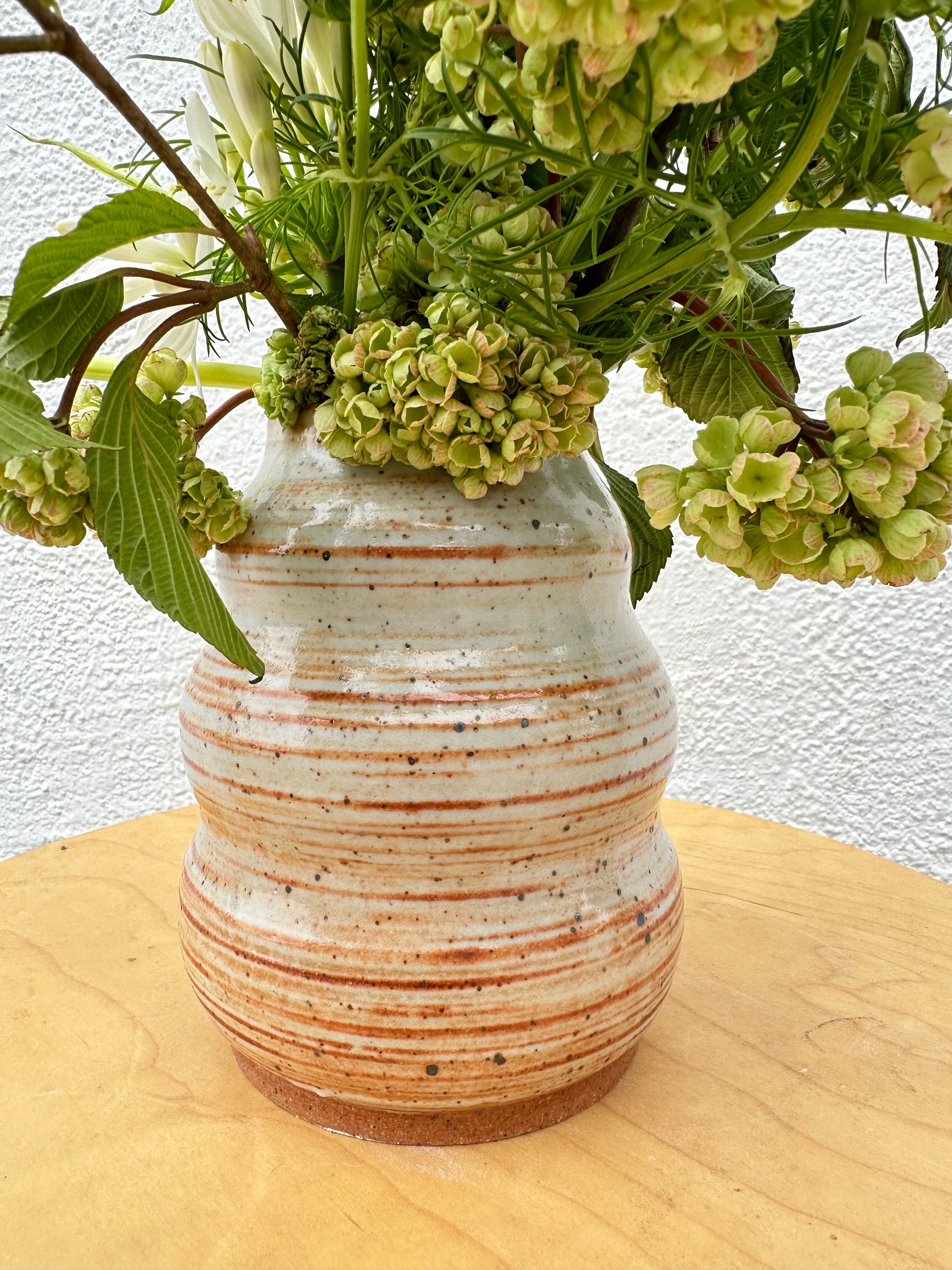 wild roots goldie striped, speckled medium vase with carbon trapping