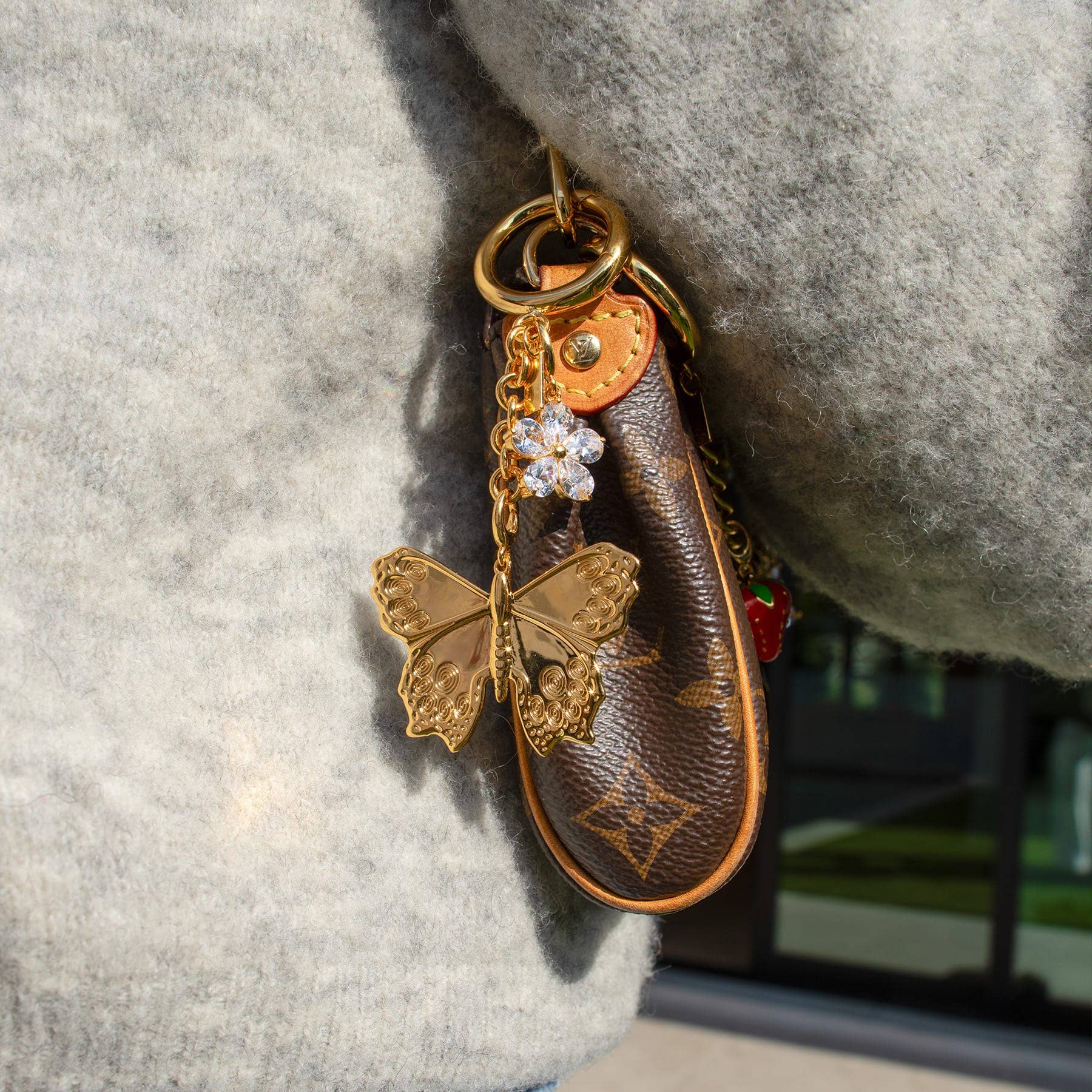 bag charm holder