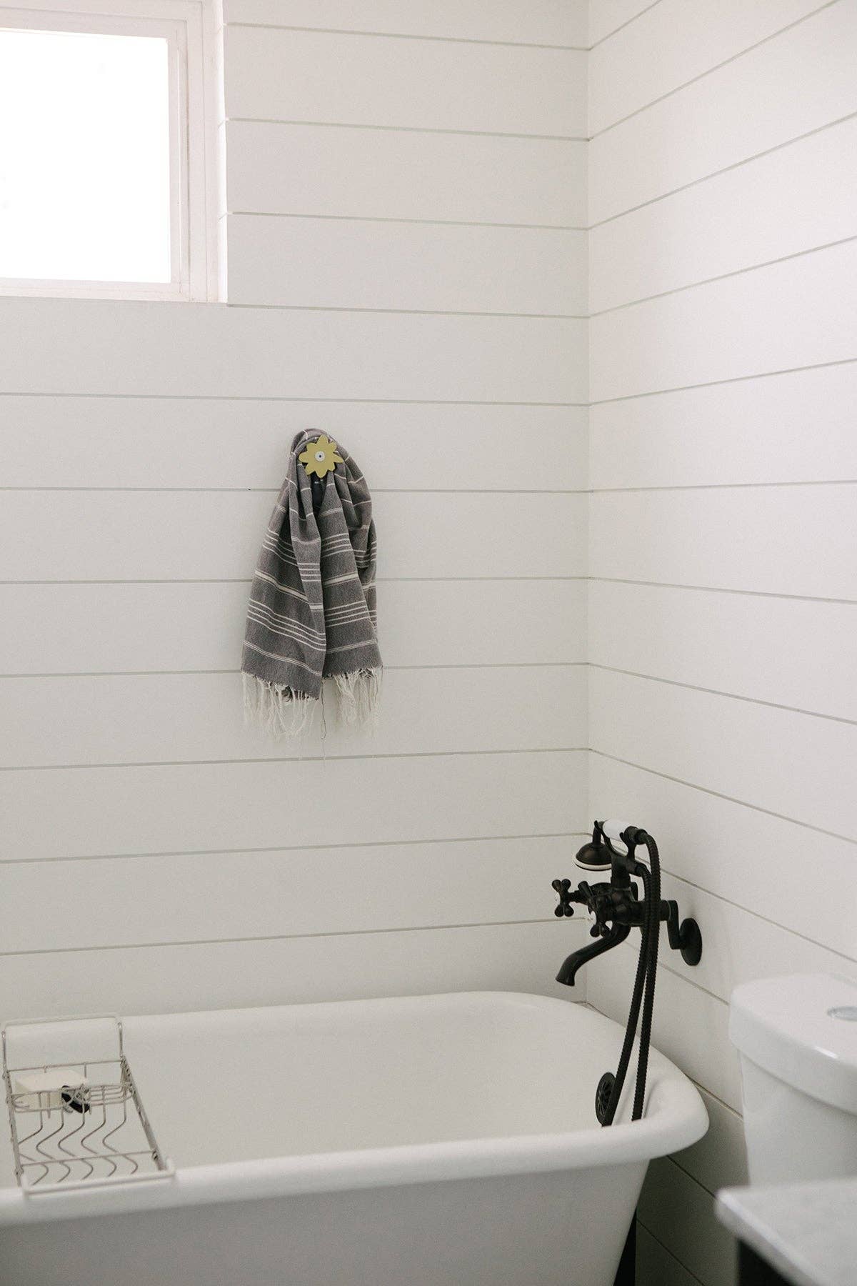 FLEUR - pale yellow | wall hook