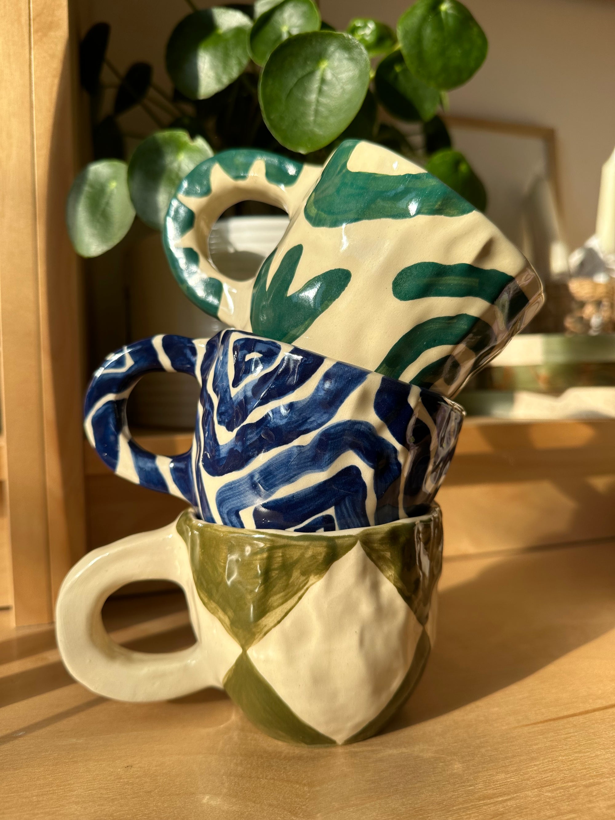 rolanda mug - big tile olive green