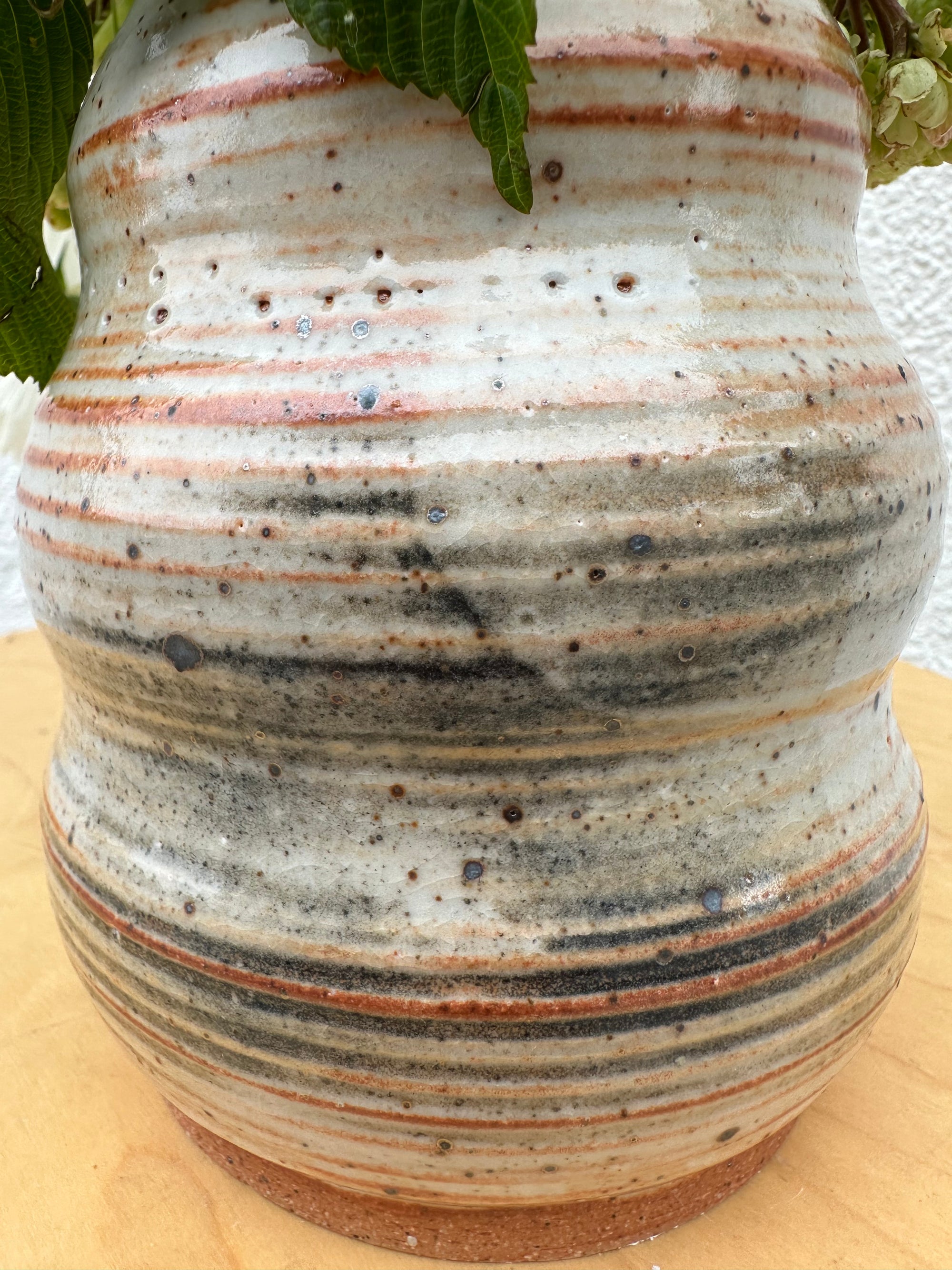 wild roots goldie striped, speckled medium vase with carbon trapping