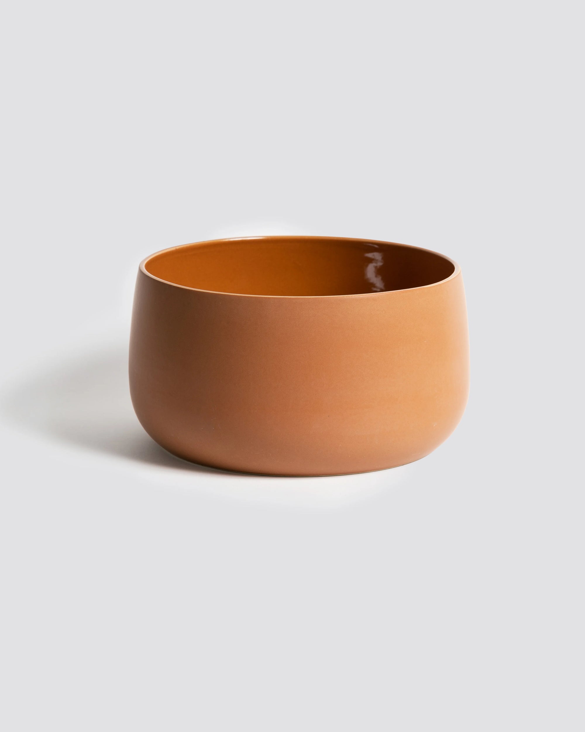 stoneware serving bowl 120 oz - matte terracotta/shiny terracotta