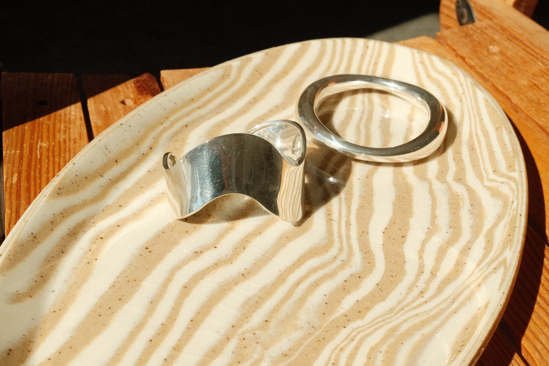 silver adjustable wavey bangle