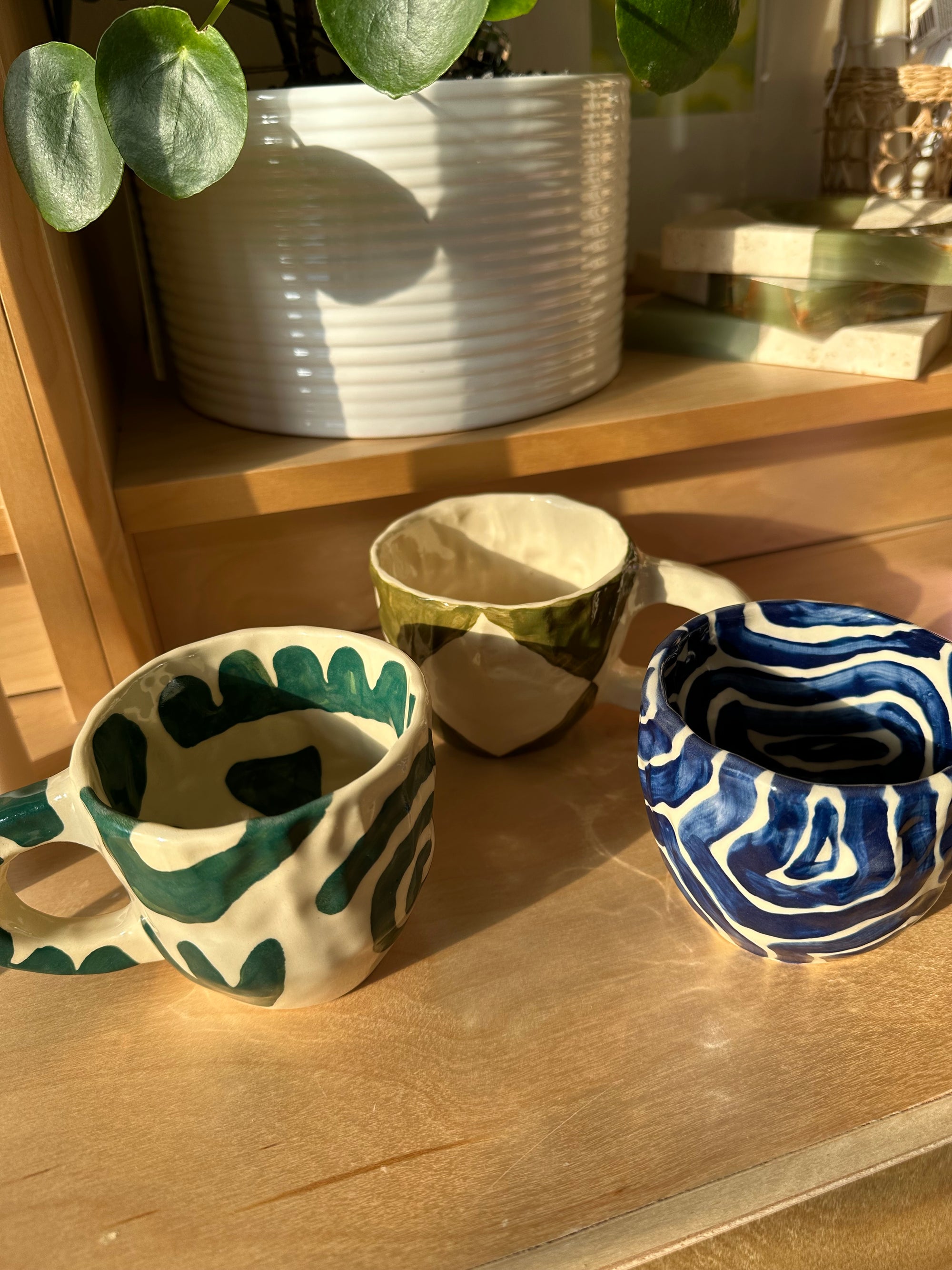 rolanda mug - organic shapes