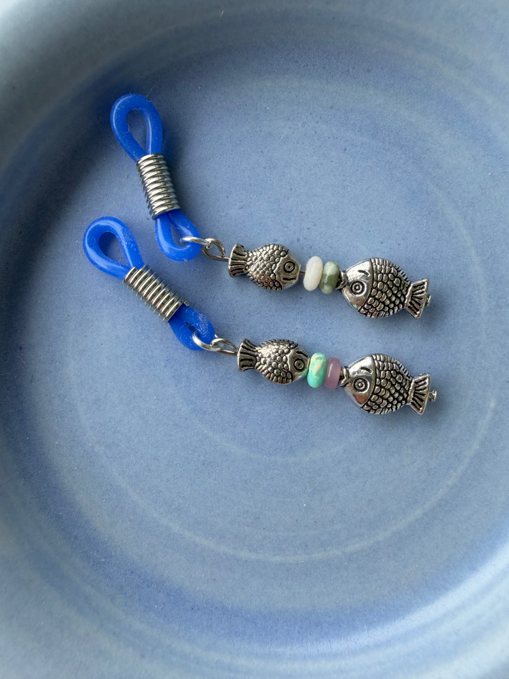 sunglass / earbud charm (set)