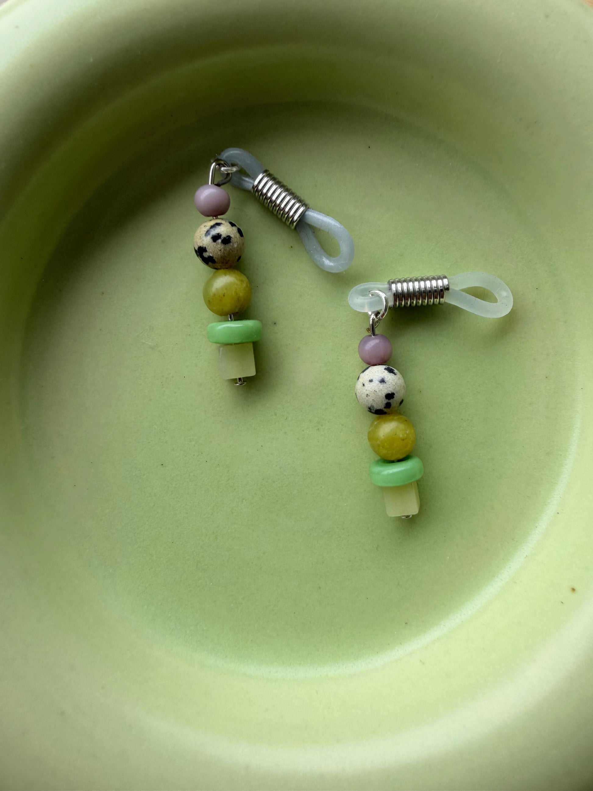 sunglass / earbud charm (set)