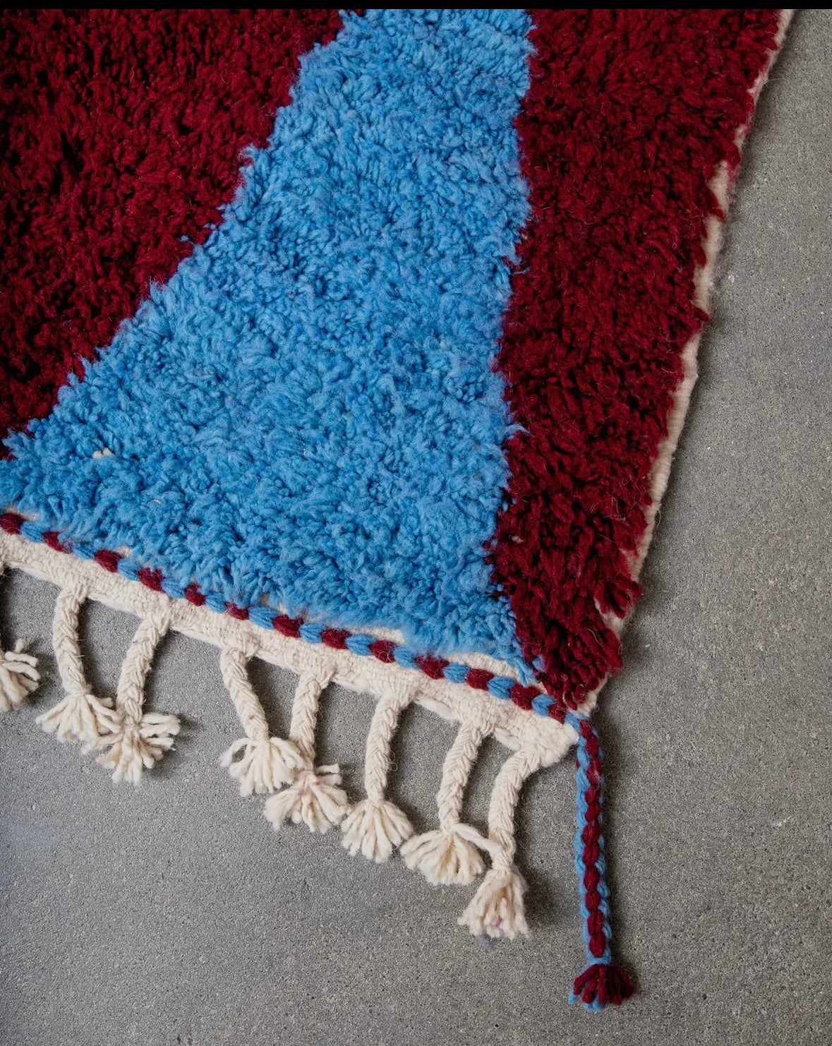 azilal beber moroccan blue + red harlequin diamond rug 5x8