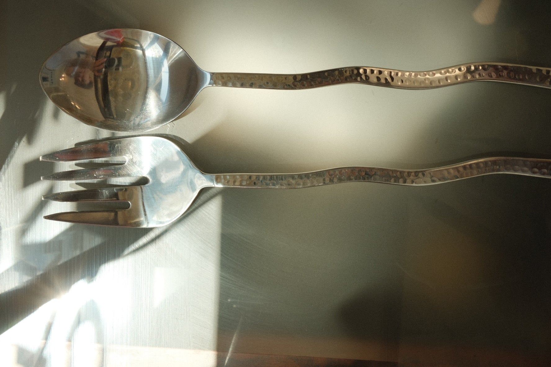 wavy stainless steel server set of 2
