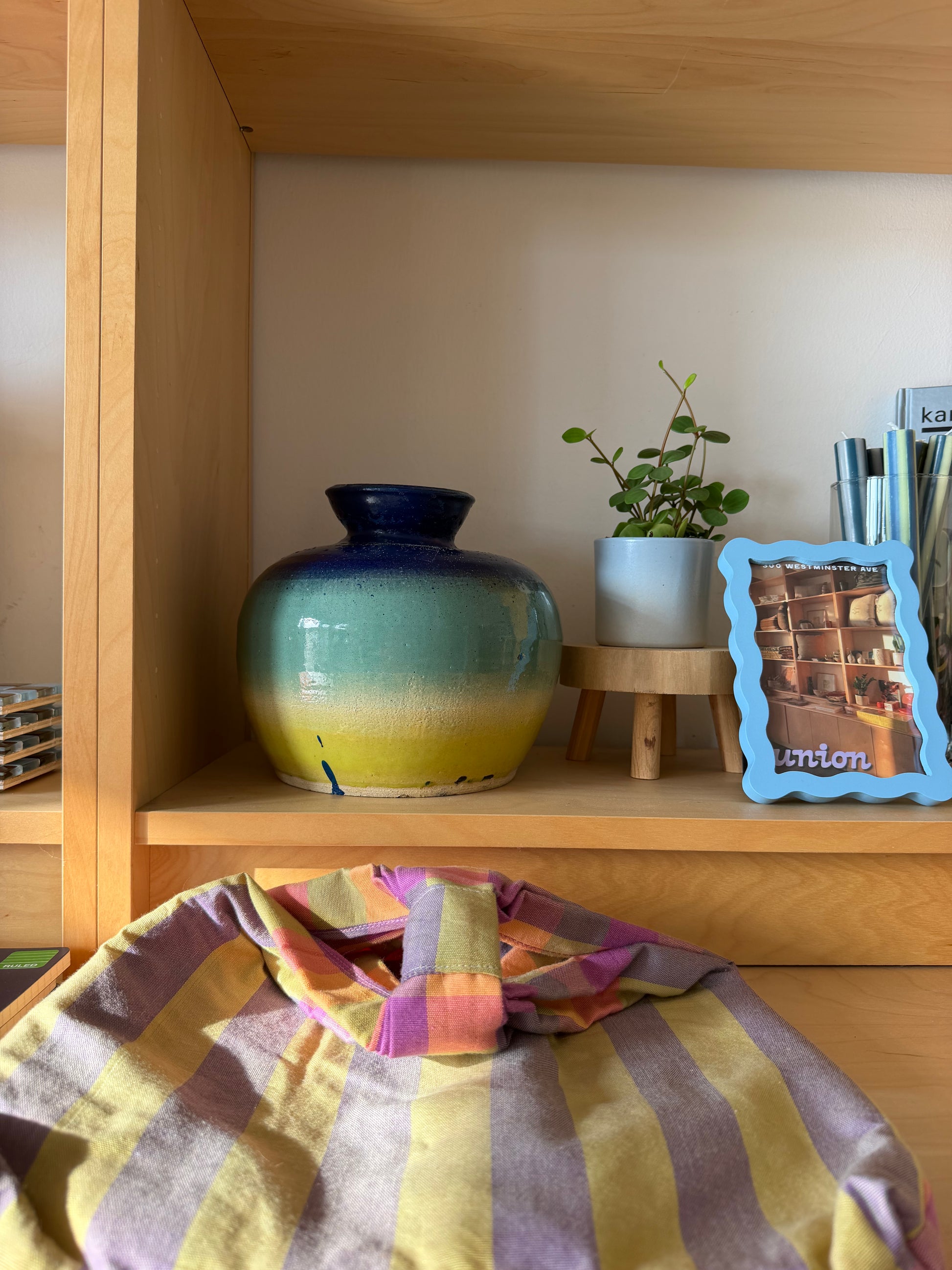 handmade gradient bulb vase