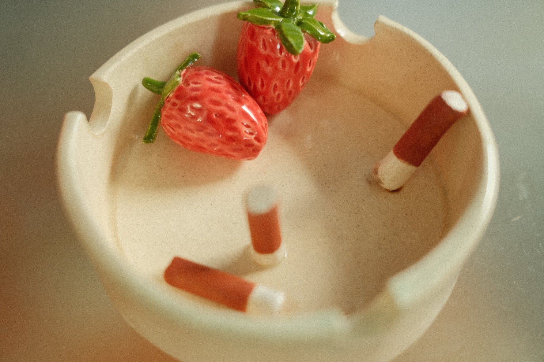 ceramic strawberries ashtray