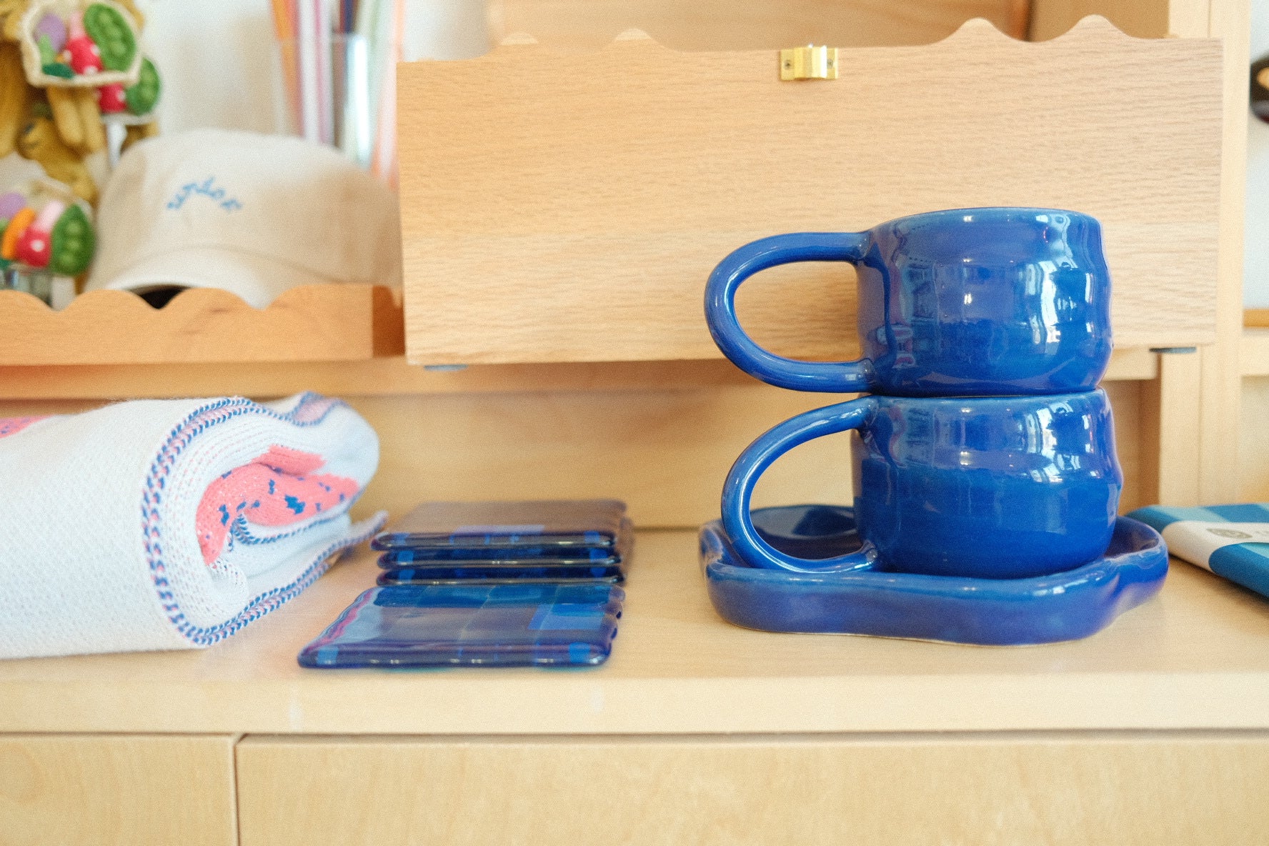 handmade blue round ridge mug