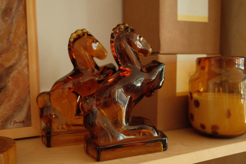 vintage l.e. smith amber glass rearing horse bookends 1960