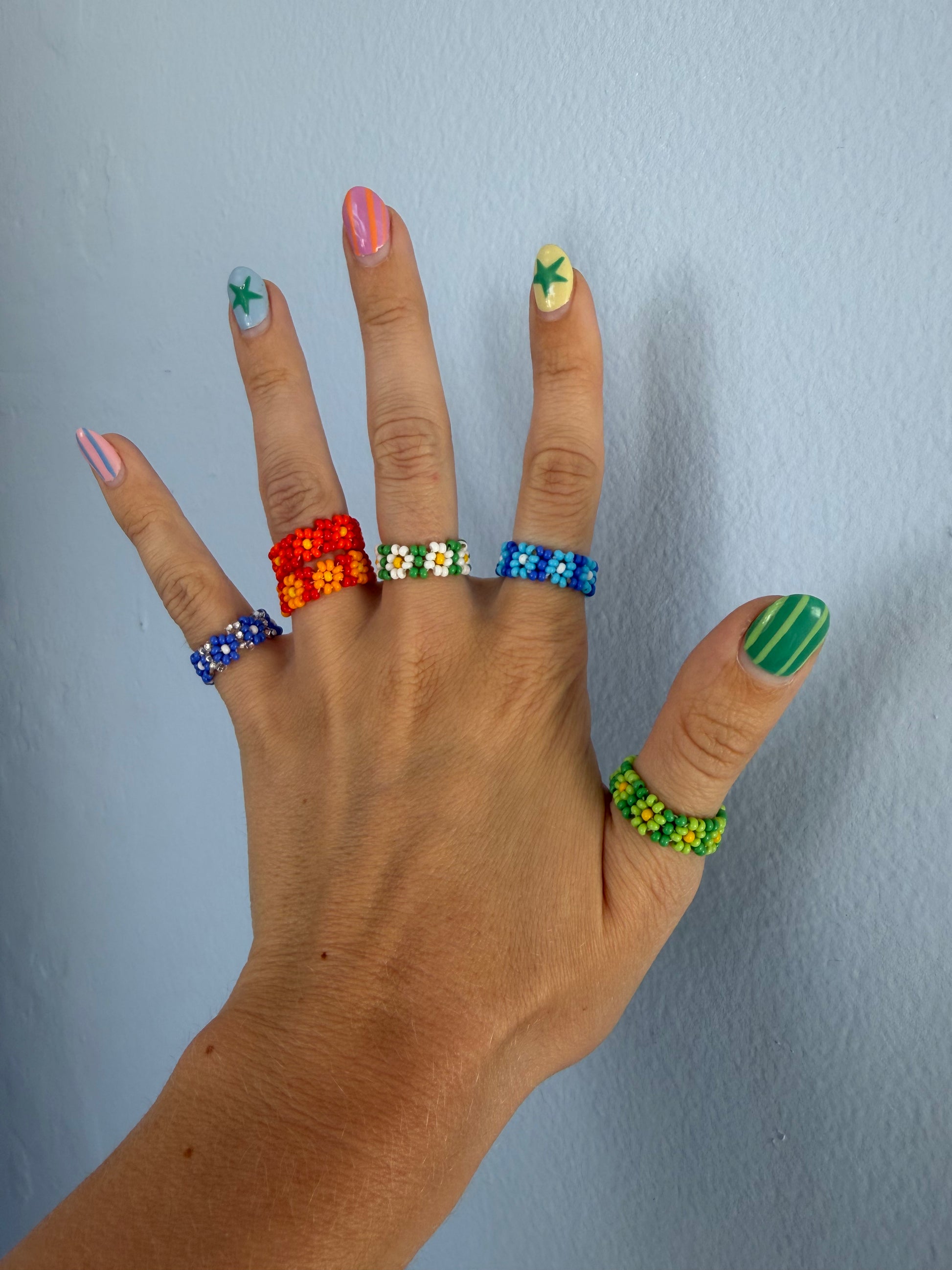 beaded daisy rings