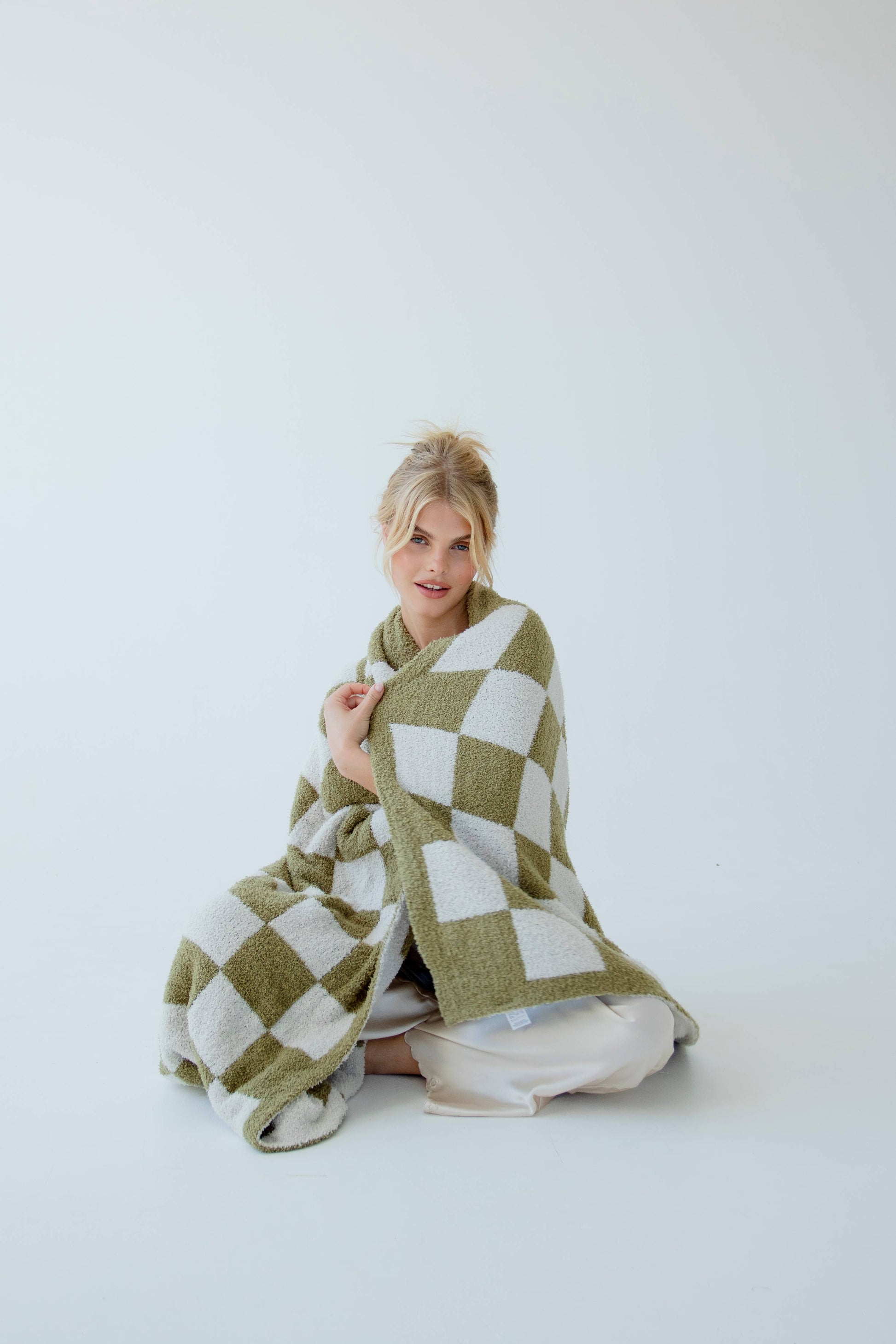 the teddy throw - 100% recycled - checkered