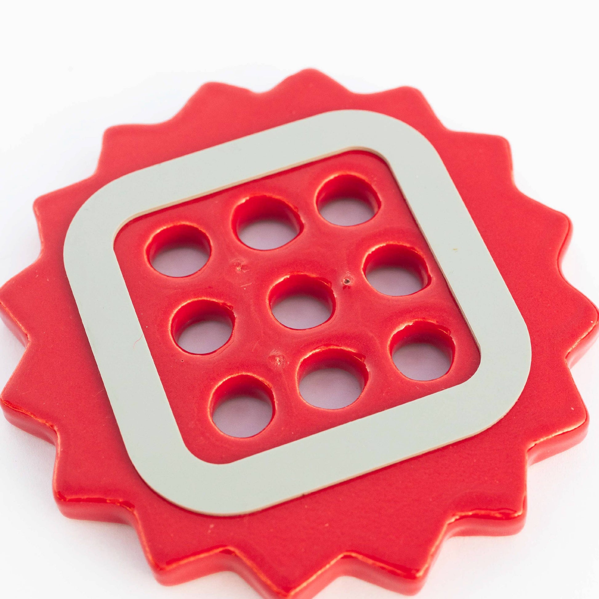 sunshine flower frog | ruby red | ceramic lid