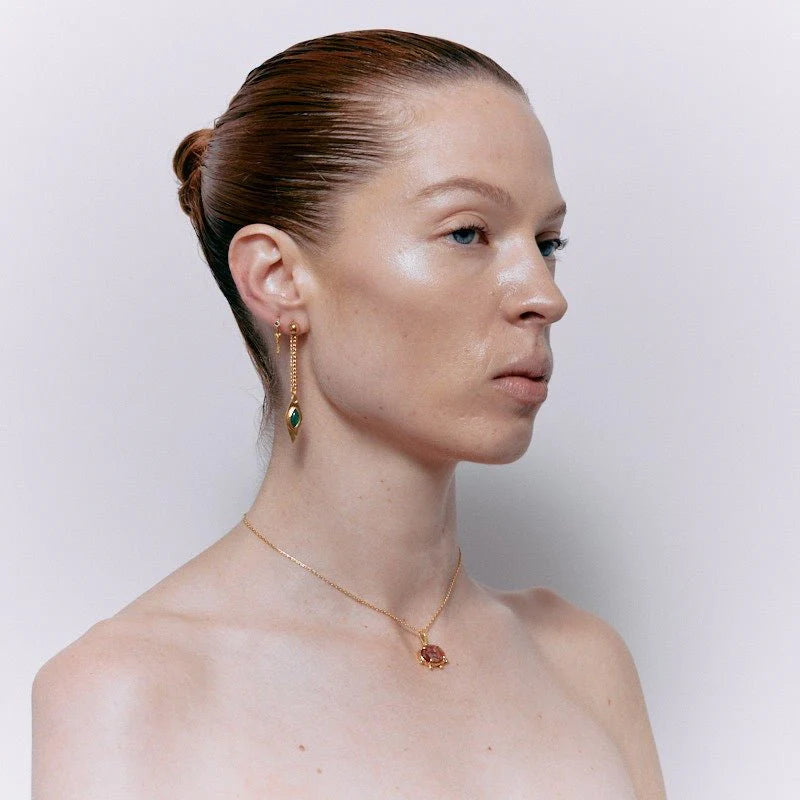 urraca earrings w. jade