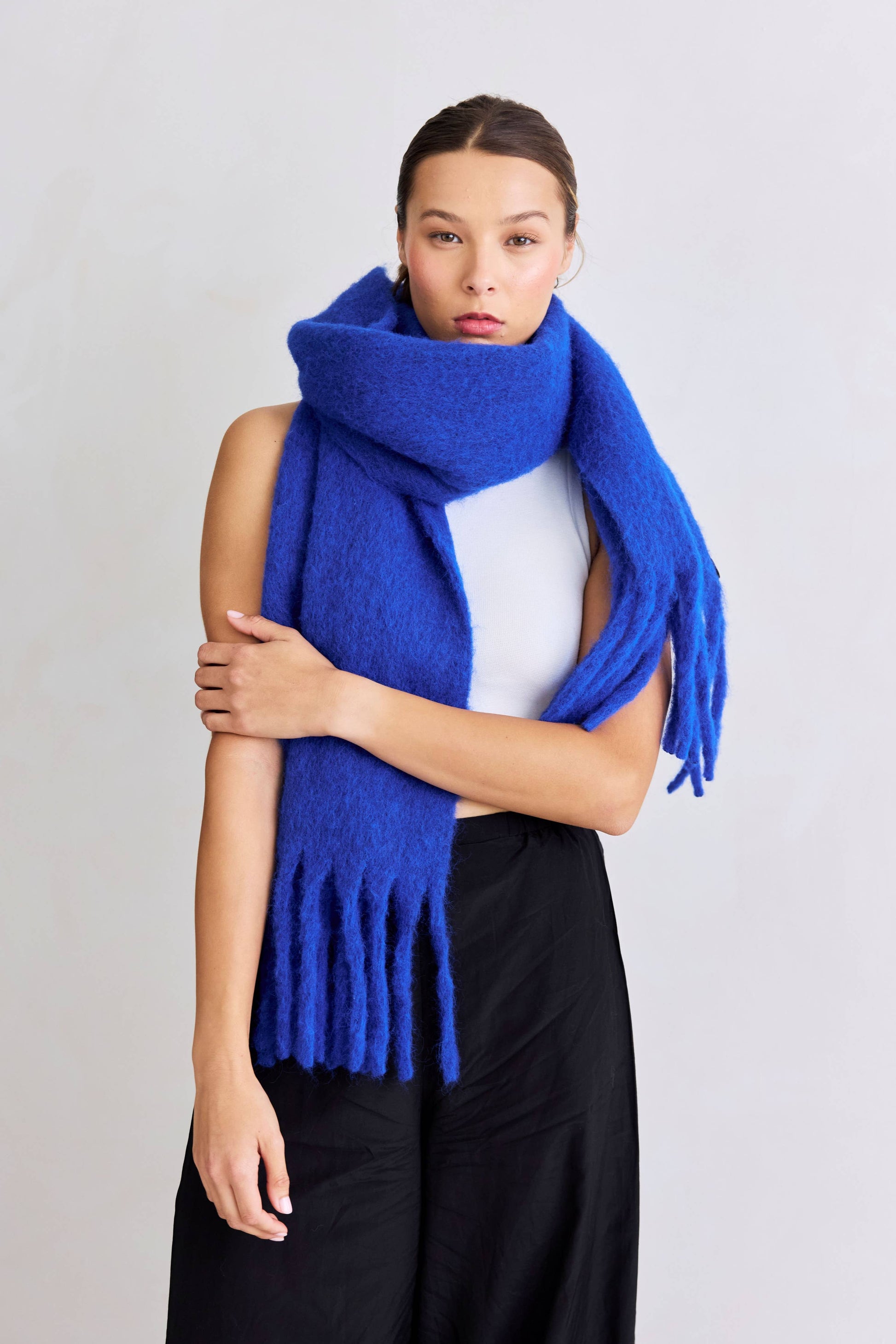 the reykjavik scarf with RWS wool - electric blue