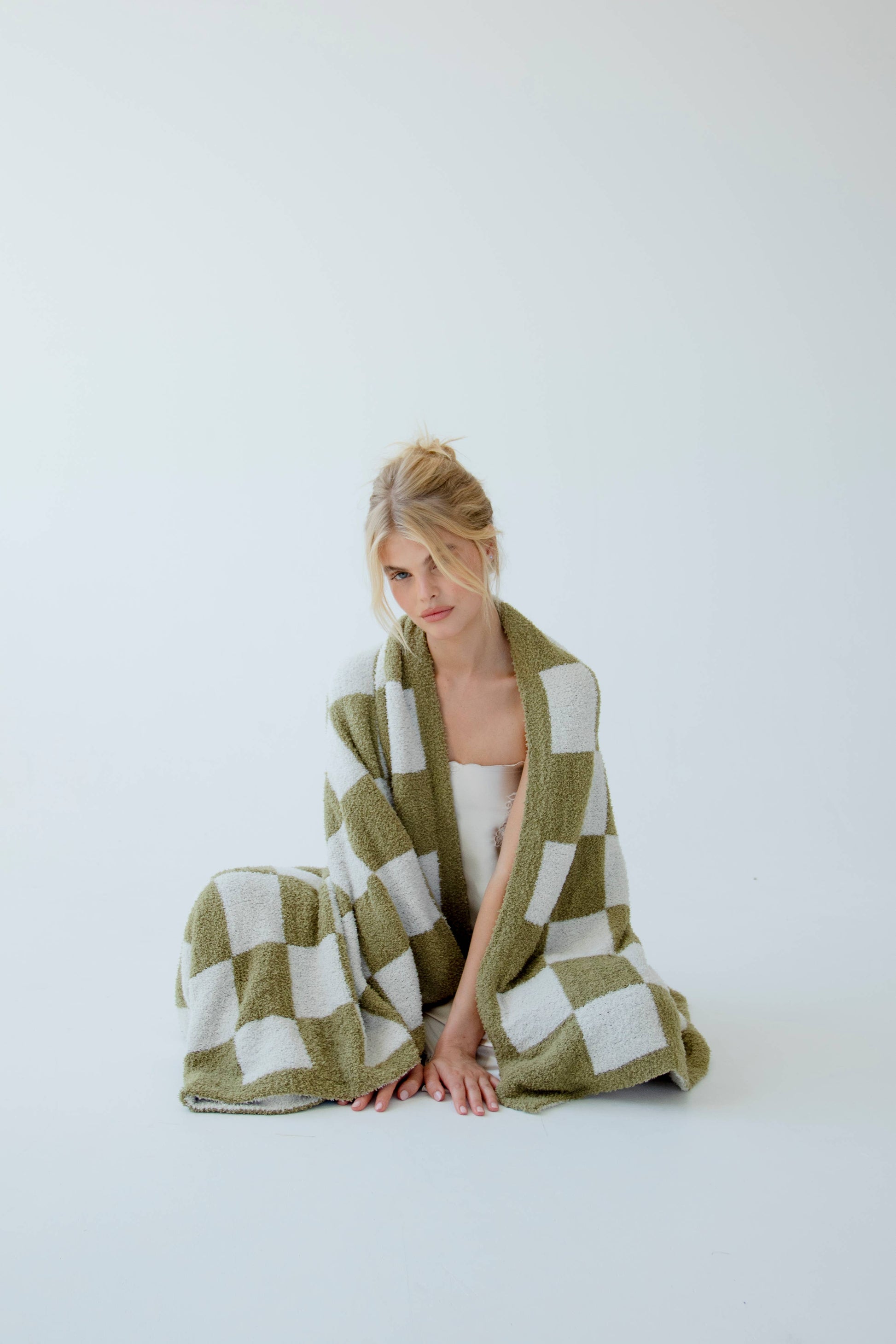 the teddy throw - 100% recycled - checkered