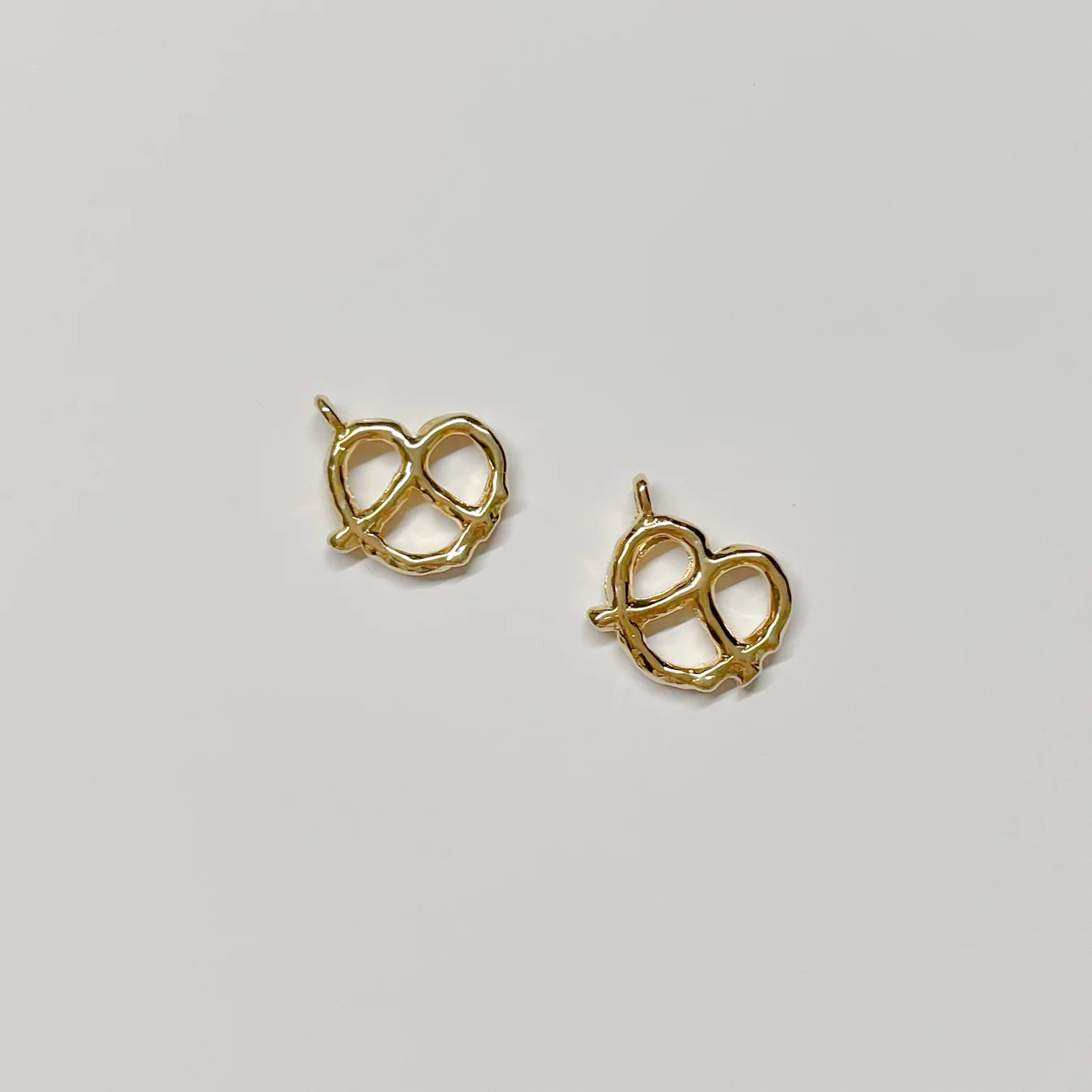 new york pretzel charm