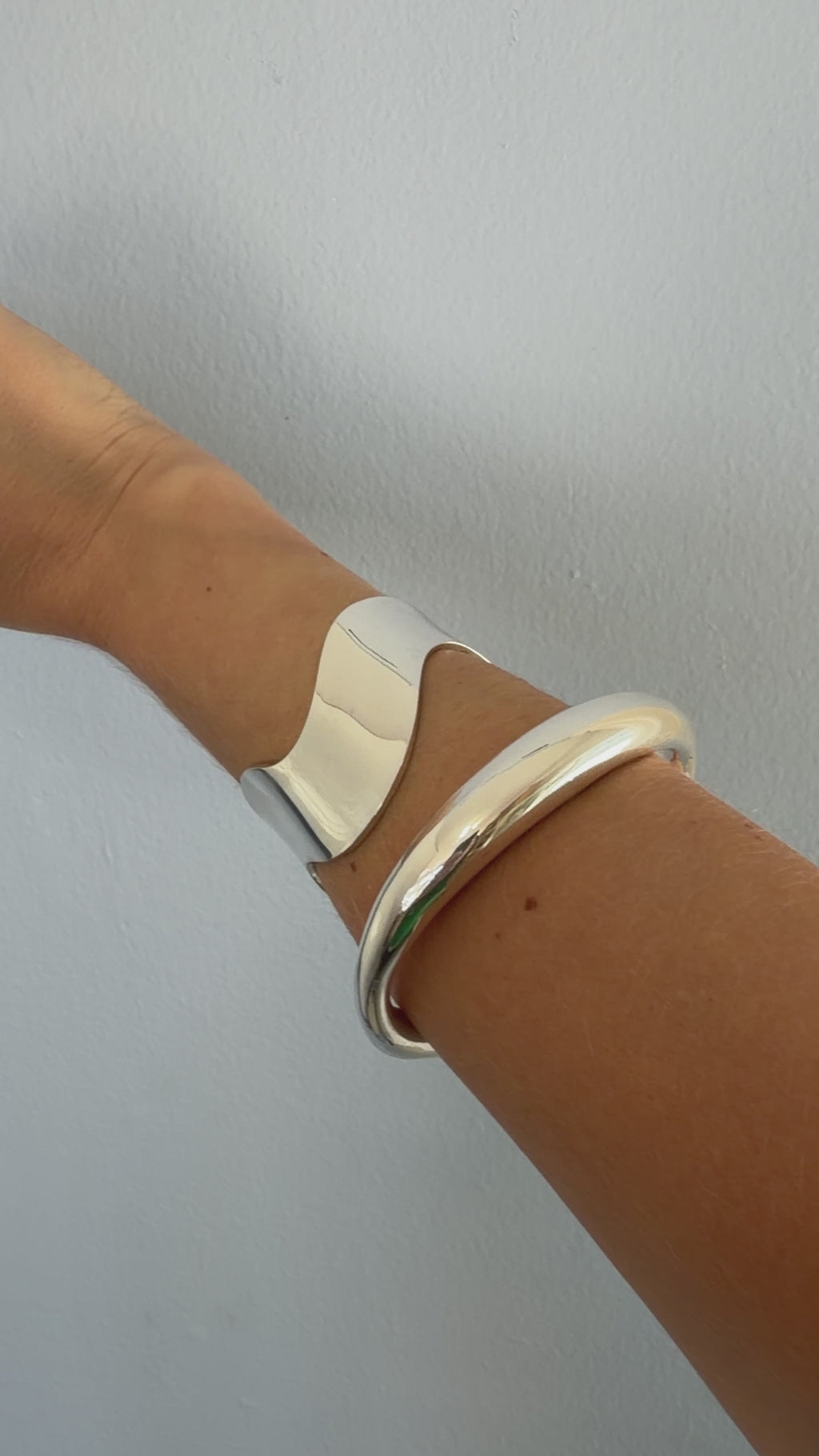 silver adjustable wavey bangle