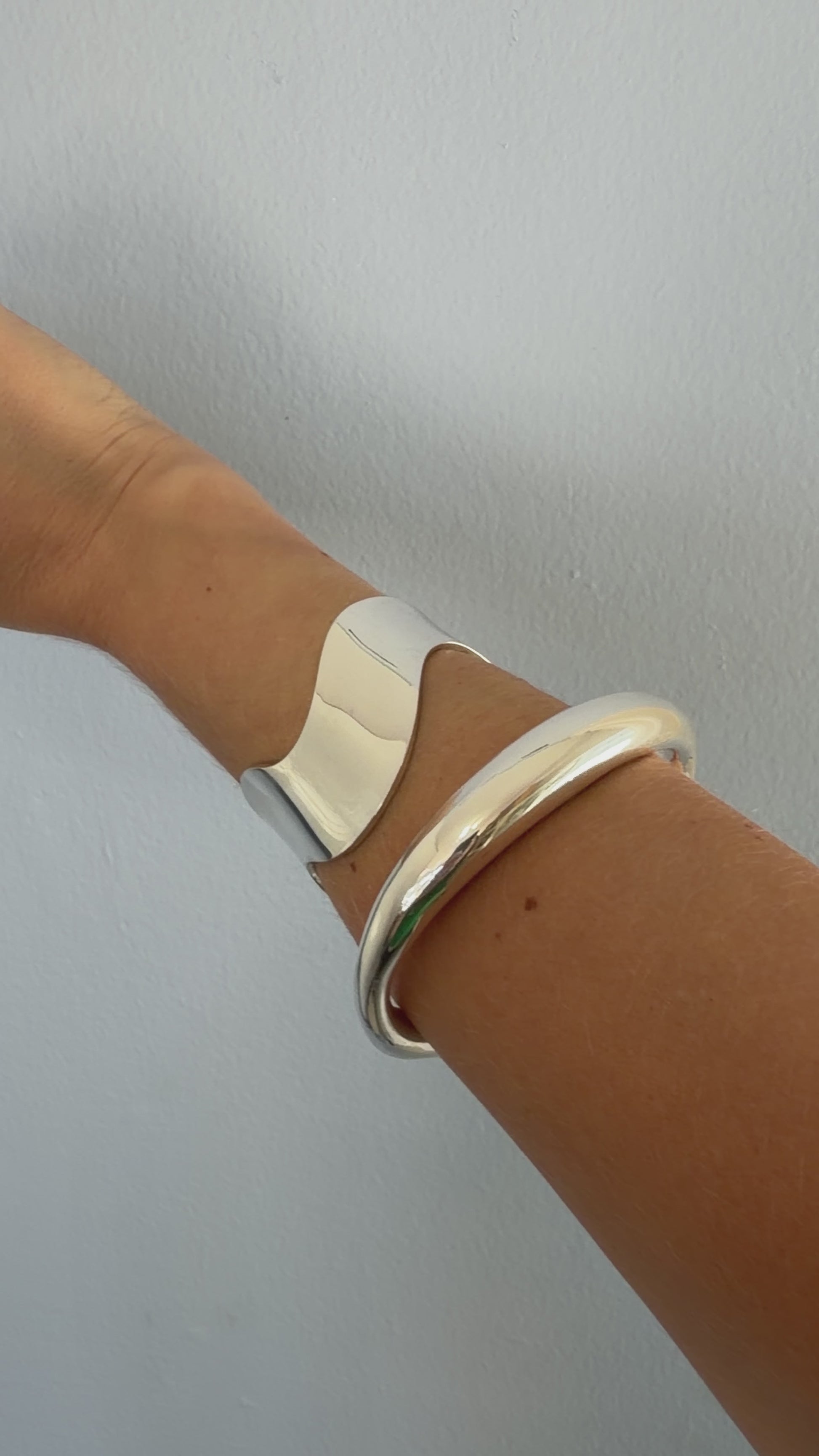 skinny silver bangle